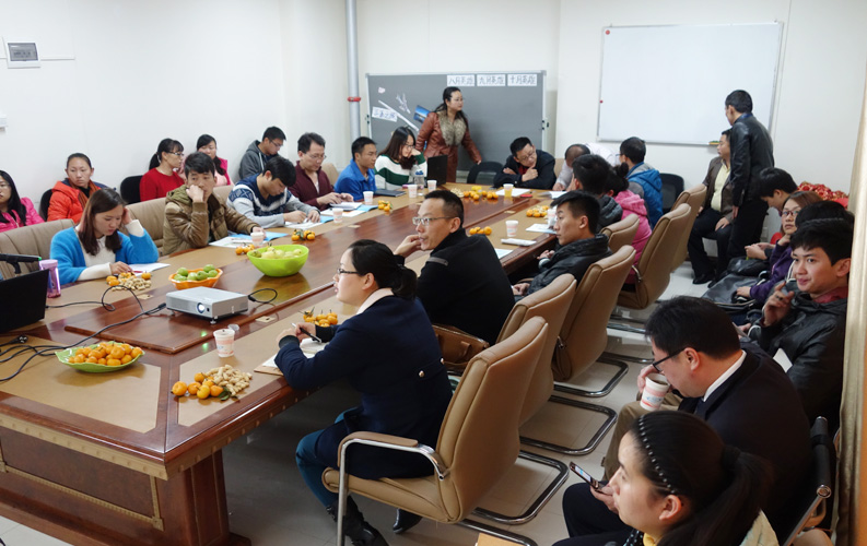 目前天度客戶沙龍已順利舉行4期，我們將一直秉承全公益、凈干貨、不推銷產品的理念，助力天度新老客戶開展網絡營銷和移動互聯(lián)網營銷。